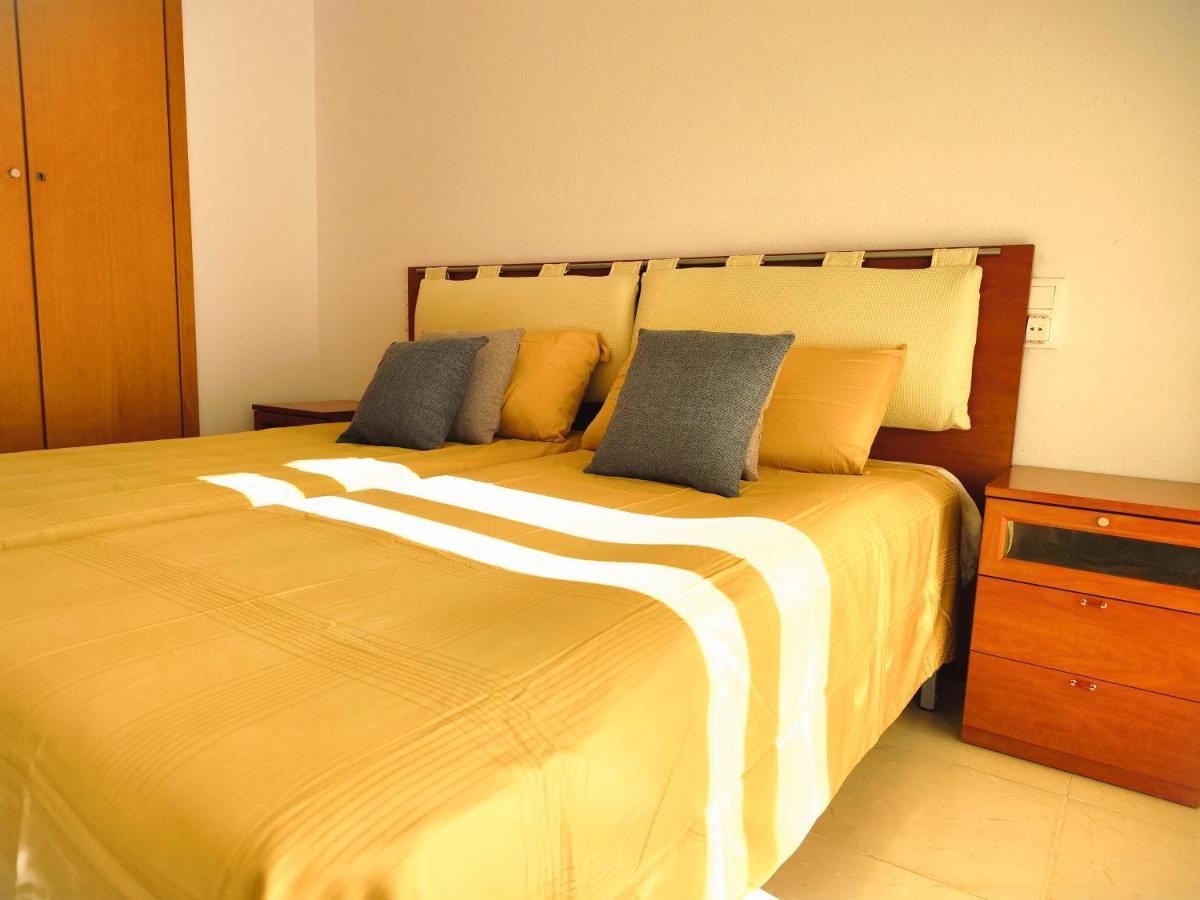 Luminoso Apartamento En Salou Con Terraza Y Parque Infantil Ideal Familias Exterior photo