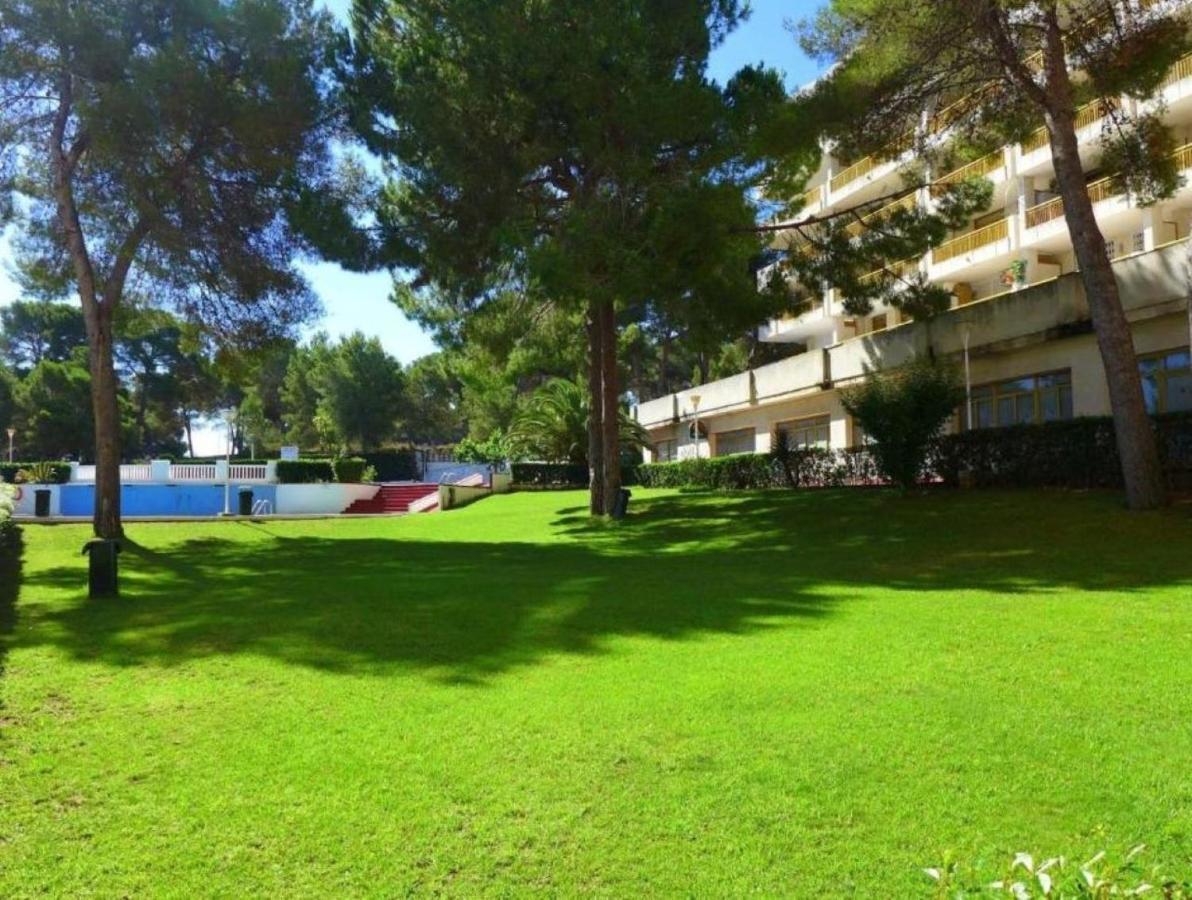 Luminoso Apartamento En Salou Con Terraza Y Parque Infantil Ideal Familias Exterior photo