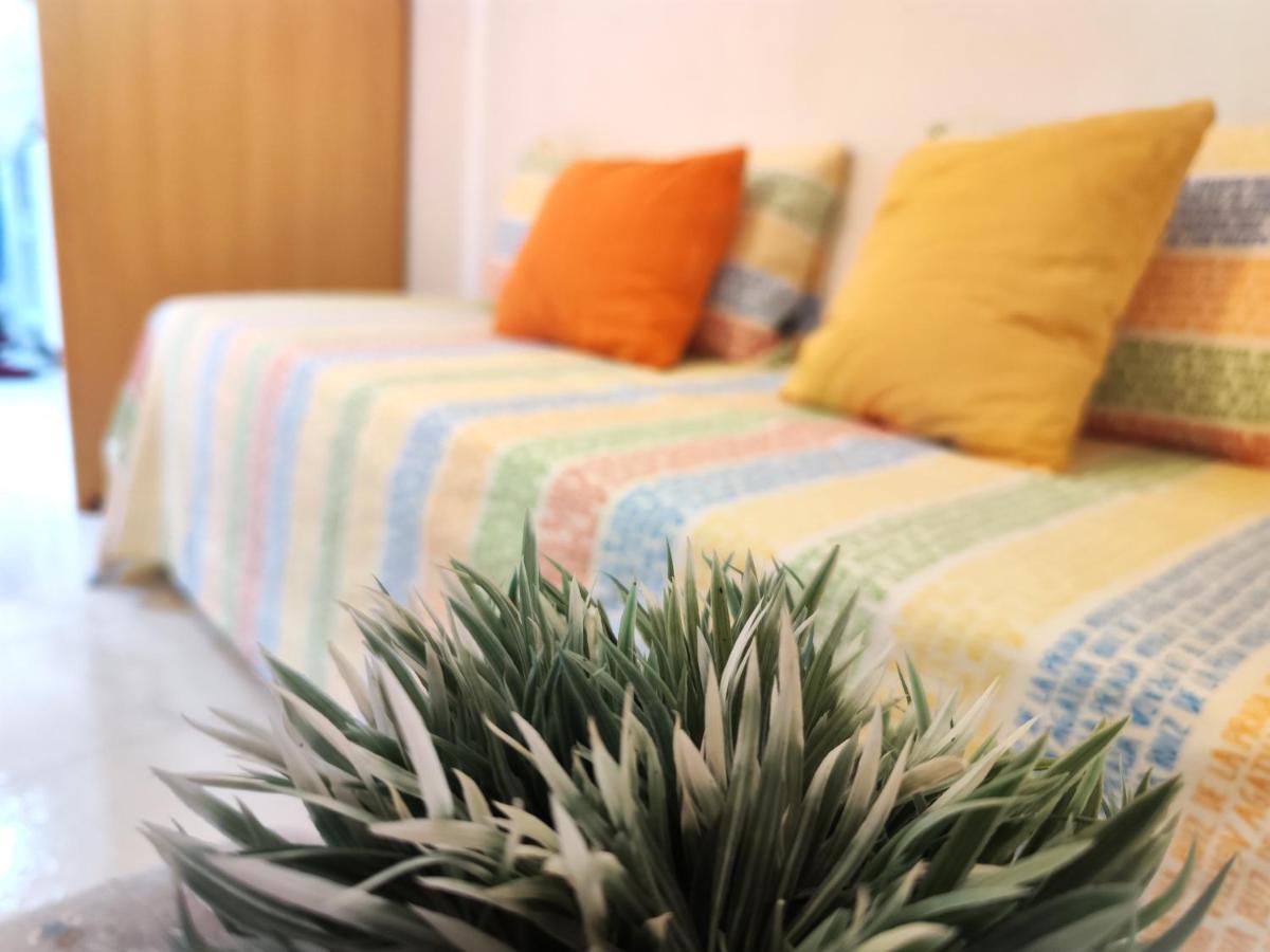 Luminoso Apartamento En Salou Con Terraza Y Parque Infantil Ideal Familias Exterior photo