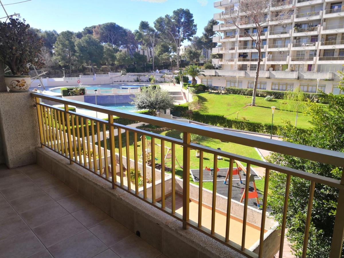 Luminoso Apartamento En Salou Con Terraza Y Parque Infantil Ideal Familias Exterior photo